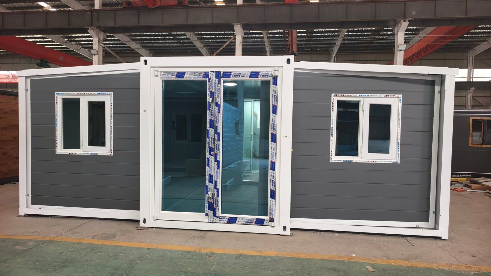 Commercial aluminum glass entrance door for modular houses and prefab buildings