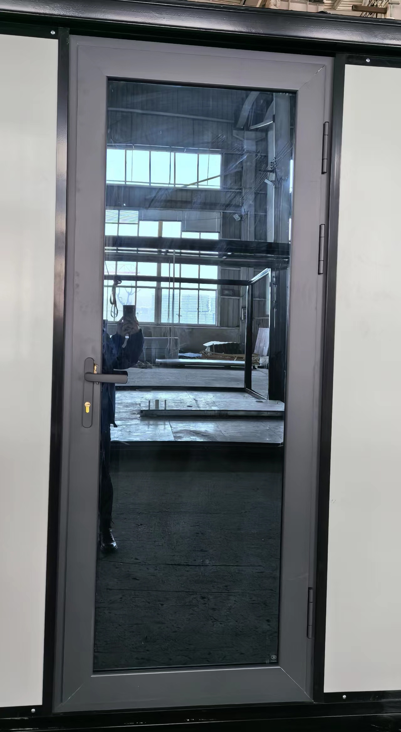 Thermal break aluminum single entrance door for expandable container houses and prefab homes
